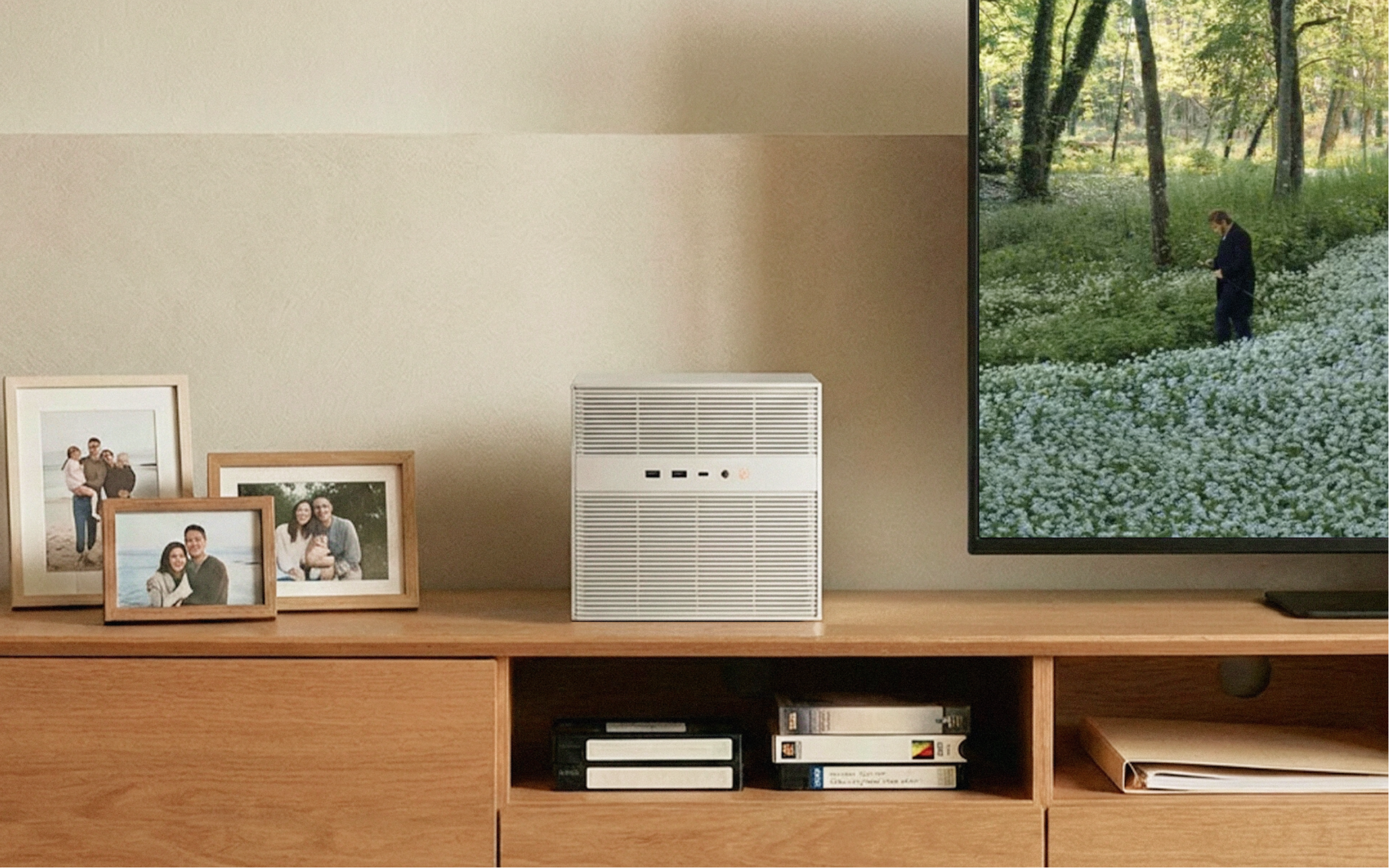 How to Build a Quiet CasaOS Media Server for the Living Room
