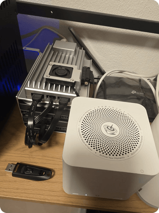 How Does Data Temperature Guide Storage Tiering in a Home NAS?