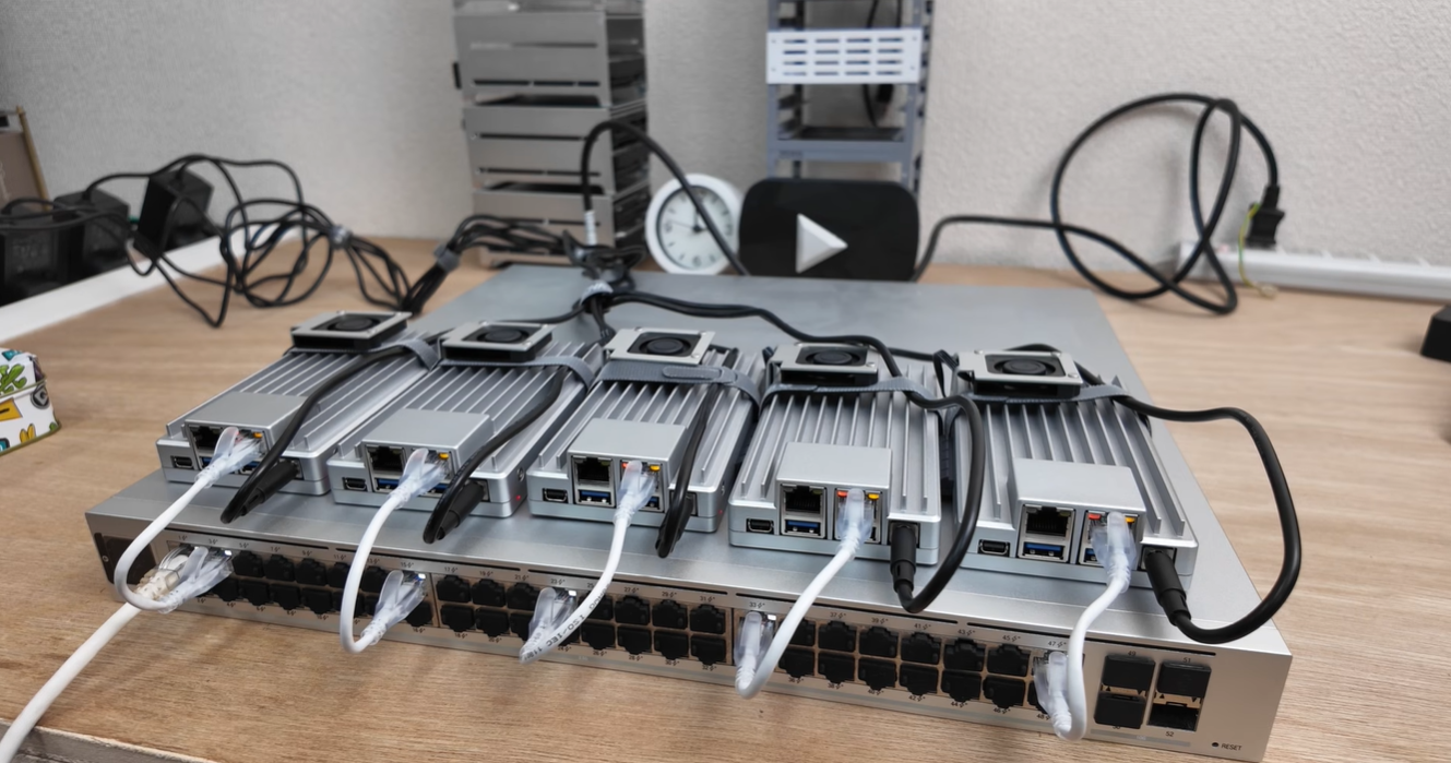 How Far Can Cat5e Reliably Carry 2.5GbE in a Home Network?